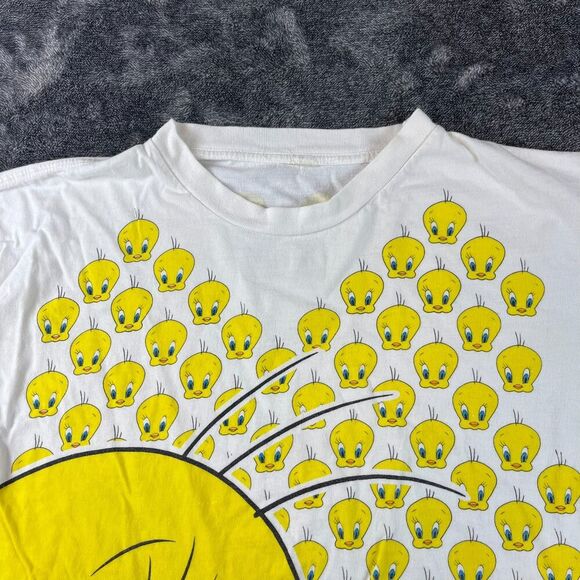 Vtg 90's Looney Tunes Tweety Bird AOP T-Shirt Short Sleeve Sz L/XL* - Picture 2 of 9